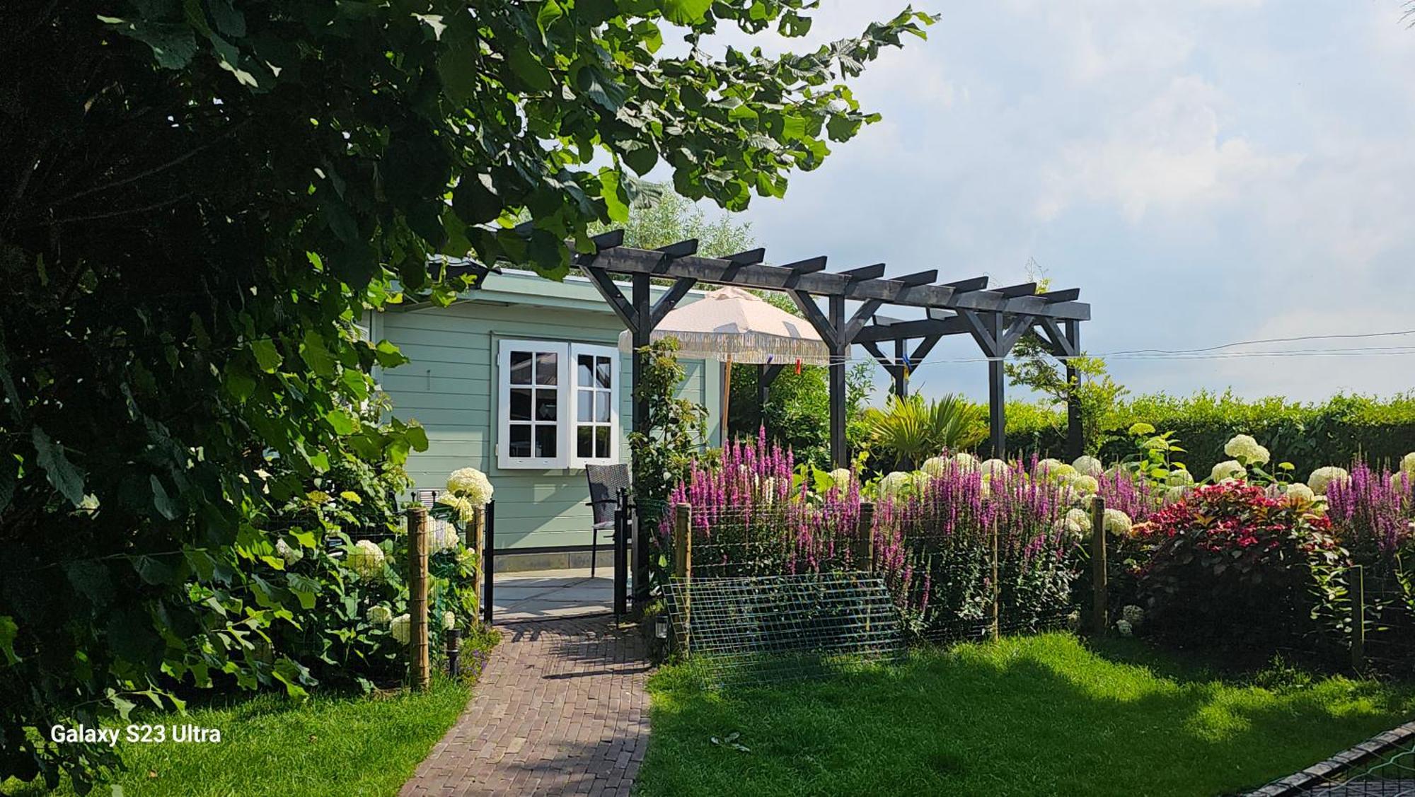 Romantisch Huisje Nabij Het Strand Met Uitzicht Op De Tulpenvelden Julianadorp Bagian luar foto